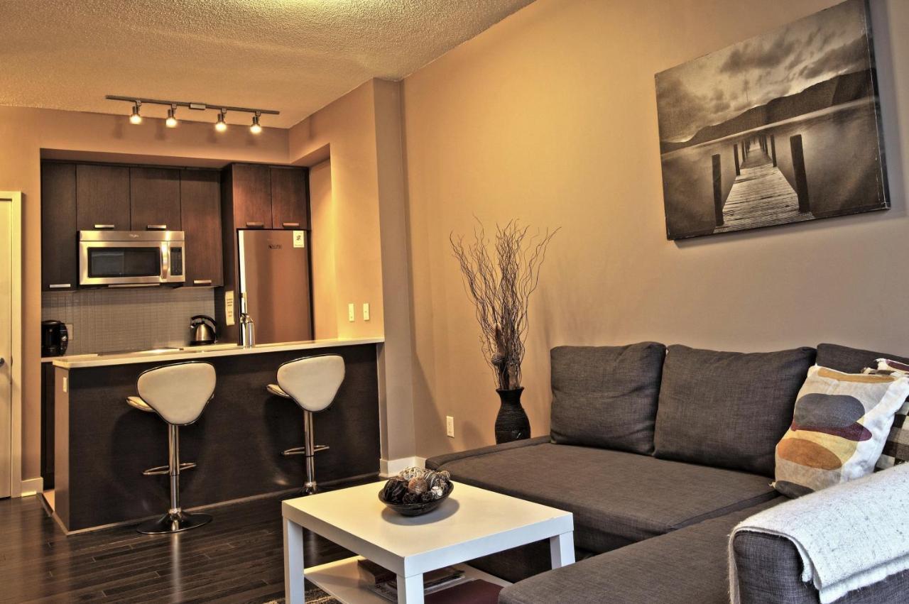 2 Bedrooms & 1 Bedroom Spectacular Apartments Toronto Exterior foto